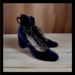 Nine West Velvet Women Heels Strappy Pumps Blue Block Heels Size 7 Shoes